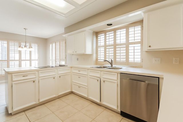 2303 Prestwick Drive, League City, TX 77573