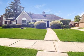 2303 Prestwick Drive, League City, TX 77573