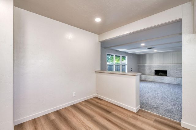 2605 E Sussex Way, Fresno, CA 93726