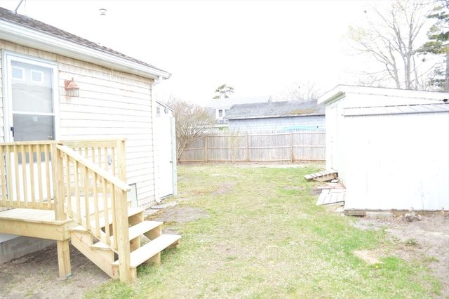 17 Bungalow Ln, Wareham, MA 02532