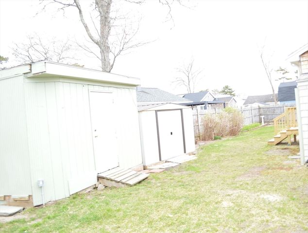 17 Bungalow Ln, Wareham, MA 02532