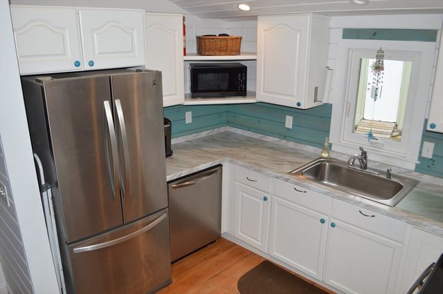 17 Bungalow Ln, Wareham, MA 02532