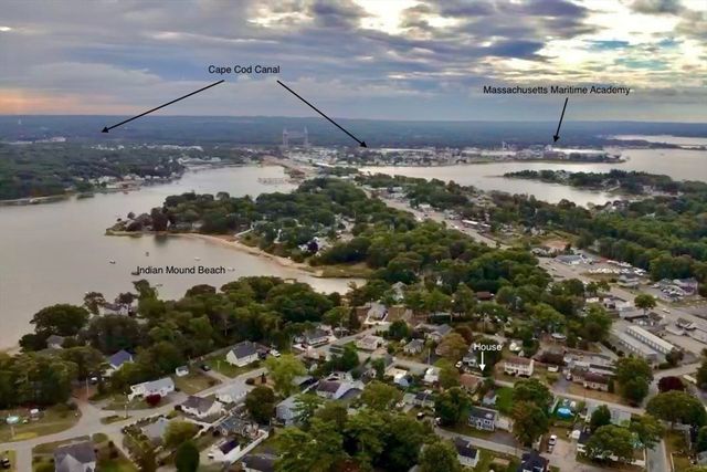 17 Bungalow Ln, Wareham, MA 02532