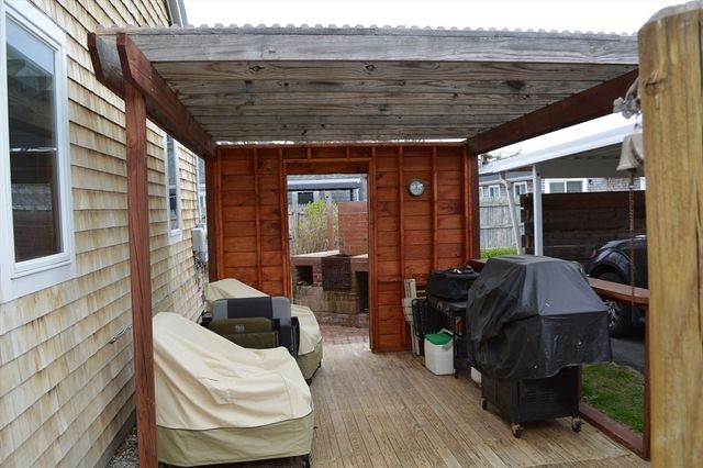 17 Bungalow Ln, Wareham, MA 02532