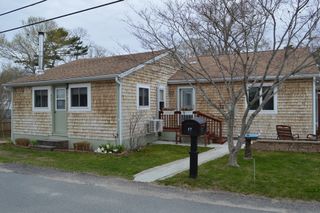 17 Bungalow Ln, Wareham, MA 02532