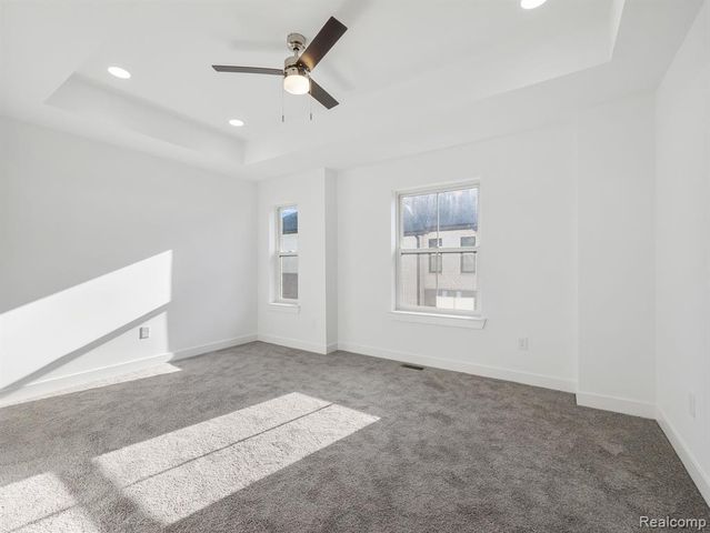 2886 Summers Place, Troy, MI 48084