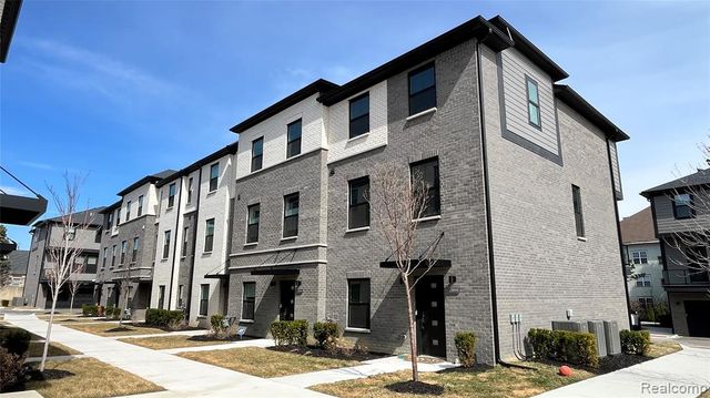 2886 Summers Place, Troy, MI 48084