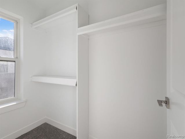 2886 Summers Place, Troy, MI 48084