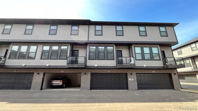 2886 Summers Place, Troy, MI 48084