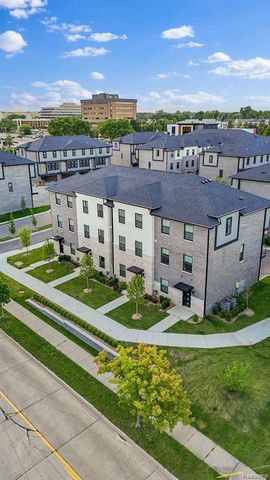 2886 Summers Place, Troy, MI 48084