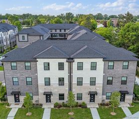 2886 Summers Place, Troy, MI 48084