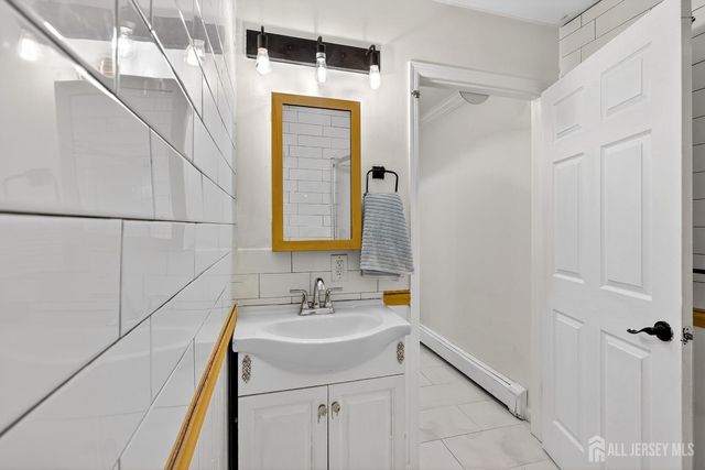 112 W Willow W Street, Colonia, NJ 07067