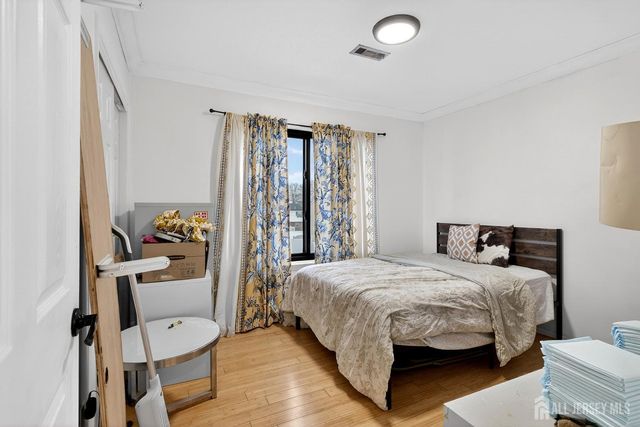 112 W Willow W Street, Colonia, NJ 07067