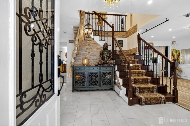 112 W Willow W Street, Colonia, NJ 07067