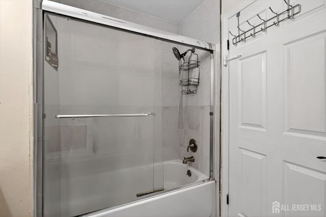 112 W Willow W Street, Colonia, NJ 07067