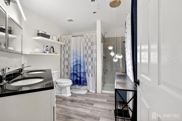 112 W Willow W Street, Colonia, NJ 07067