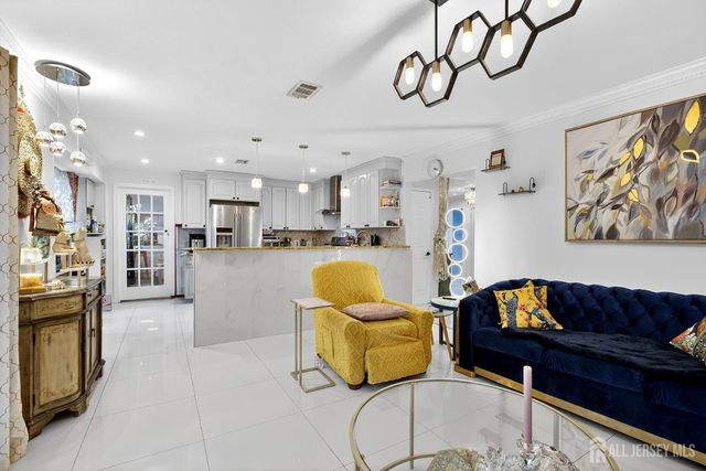 112 W Willow W Street, Colonia, NJ 07067