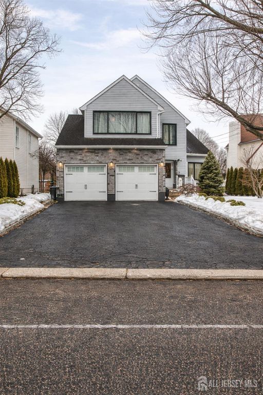 112 W Willow W Street, Colonia, NJ 07067