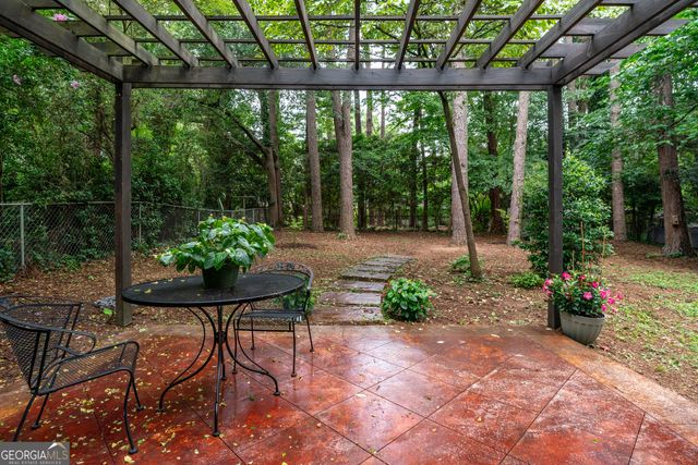 3127 Vine Circle, Decatur, GA 30033