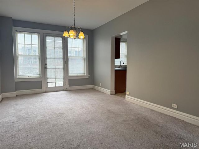 5510 Waterman Boulevard 201, St Louis, MO 63112