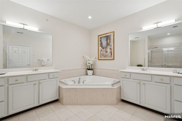 911 Holly Lane, Cedar Grove, NJ 07009