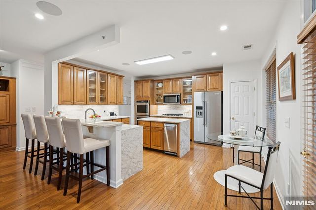 911 Holly Lane, Cedar Grove, NJ 07009