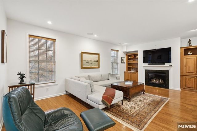 911 Holly Lane, Cedar Grove, NJ 07009