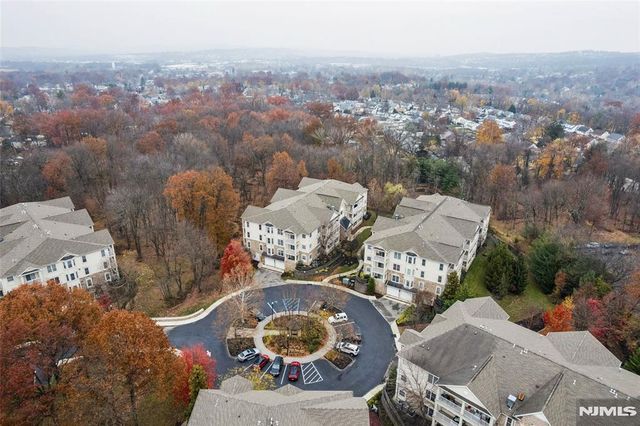 911 Holly Lane, Cedar Grove, NJ 07009