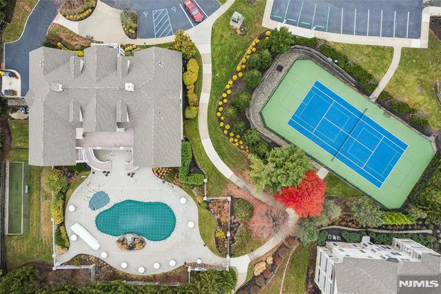 911 Holly Lane, Cedar Grove, NJ 07009