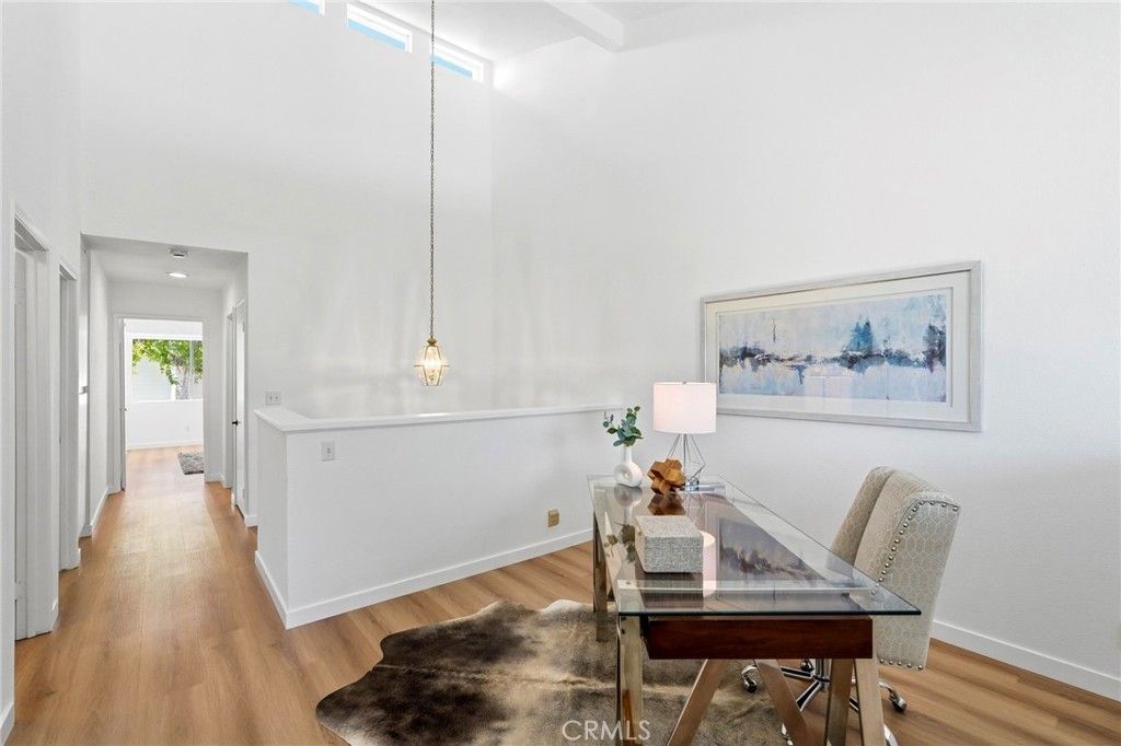 Image 21 of property listing at 18130 Andrea Circle N 4, Northridge, CA 91325