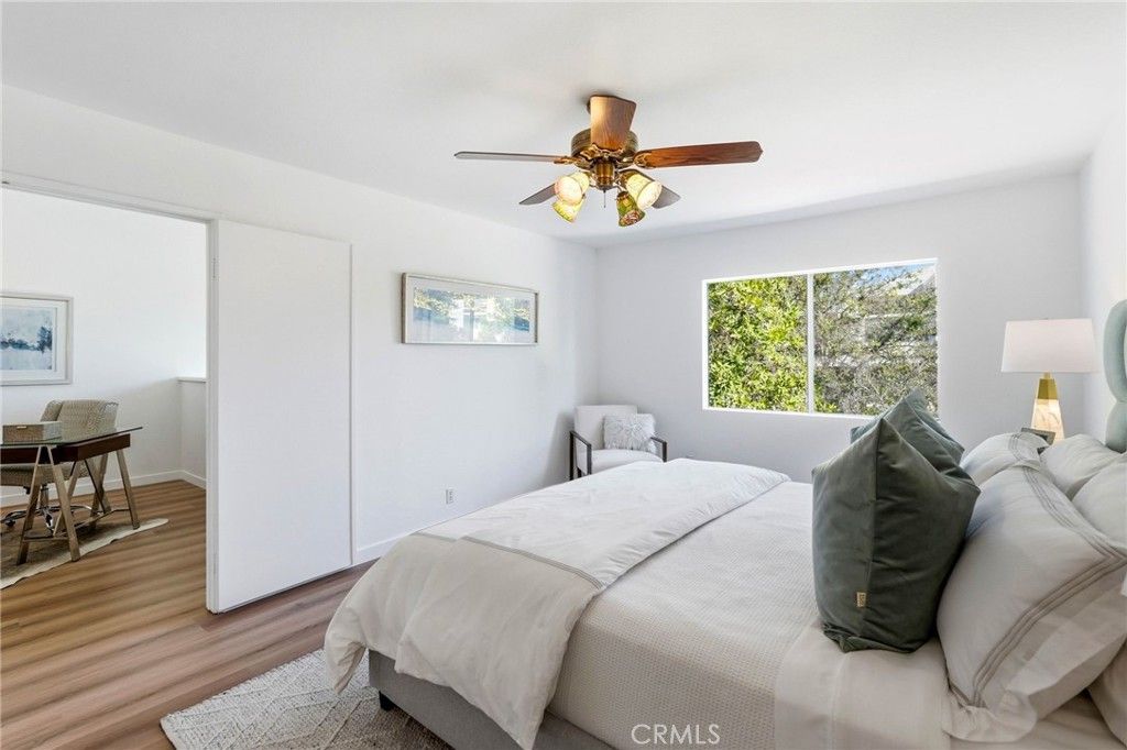 Image 24 of property listing at 18130 Andrea Circle N 4, Northridge, CA 91325