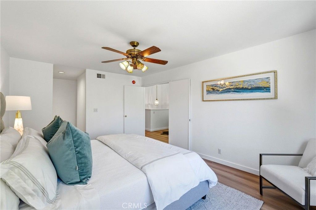 Image 26 of property listing at 18130 Andrea Circle N 4, Northridge, CA 91325