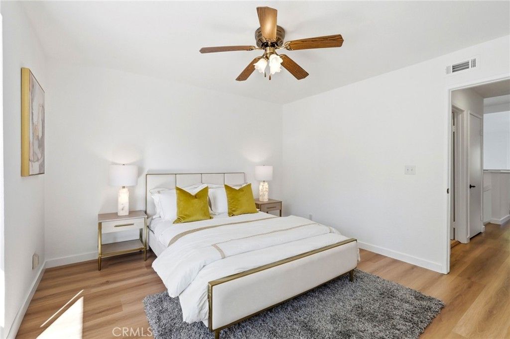 Image 38 of property listing at 18130 Andrea Circle N 4, Northridge, CA 91325