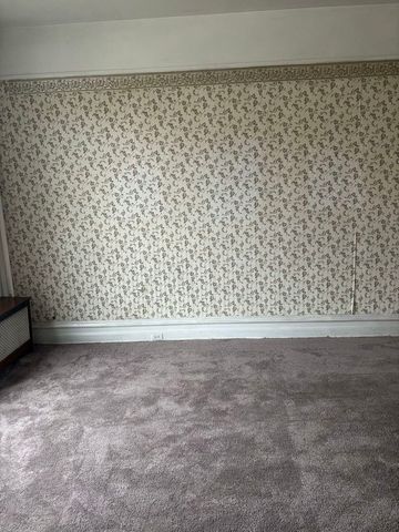 2469 E 74th Street, Chicago, IL 60649