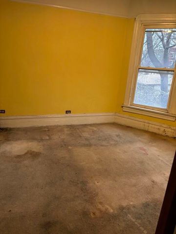 2469 E 74th Street, Chicago, IL 60649