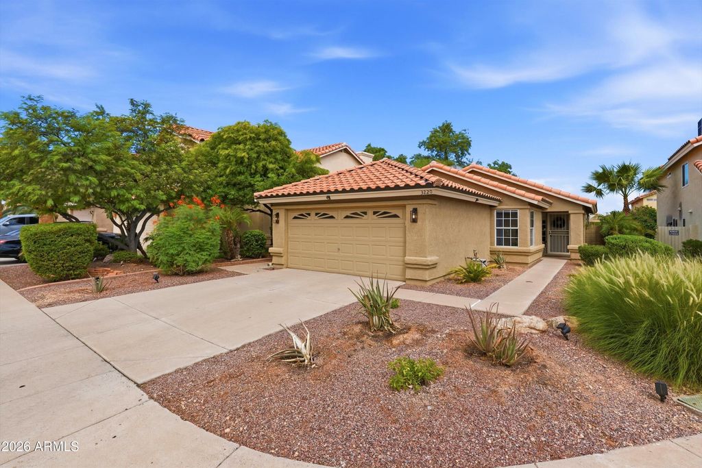 3220 E SIERRA Street, Phoenix, AZ 85028 — exterior