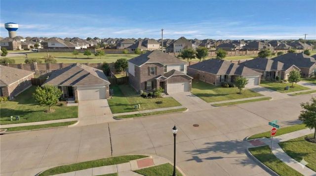 1340 Waggoner Drive, Aubrey, TX 76227