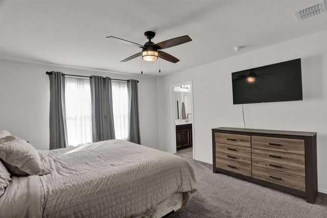 1340 Waggoner Drive, Aubrey, TX 76227