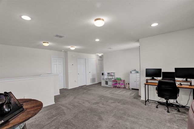 1340 Waggoner Drive, Aubrey, TX 76227