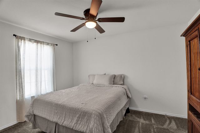 1340 Waggoner Drive, Aubrey, TX 76227