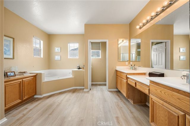 833 W Orange Heights, Corona, CA 92882