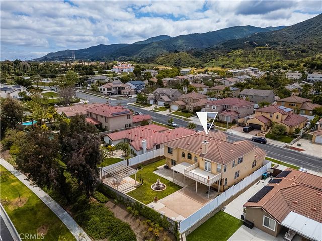 833 W Orange Heights, Corona, CA 92882