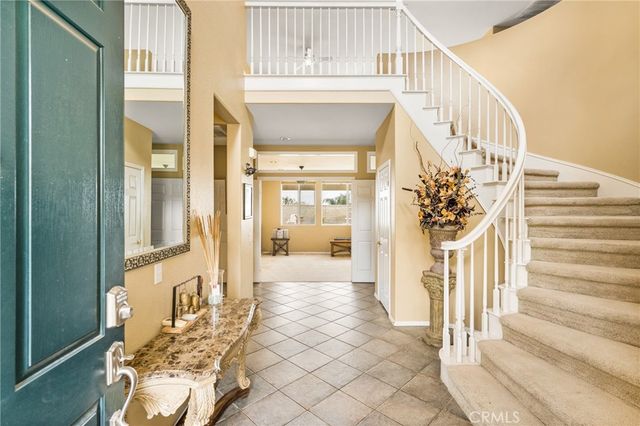 833 W Orange Heights, Corona, CA 92882