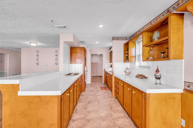 32134 Robin Lane, Waller, TX 77484