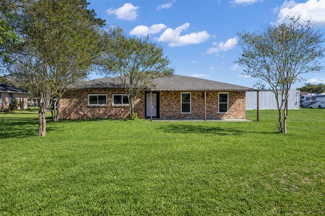32134 Robin Lane, Waller, TX 77484