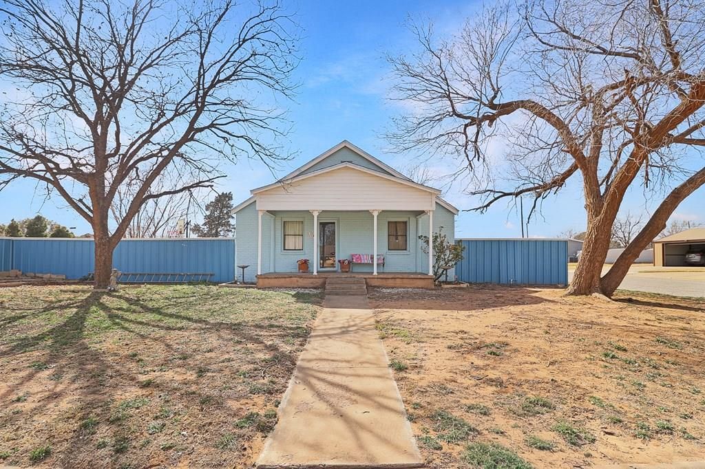 909 N St. Paul, Stanton, TX 79782