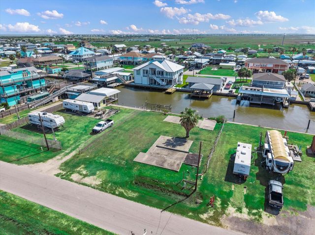 1295 N Crystal Beach Road, Crystal Beach, TX 77650