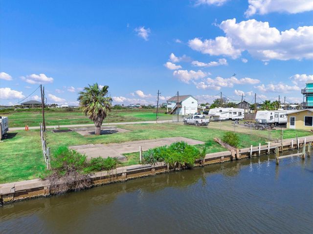1295 N Crystal Beach Road, Crystal Beach, TX 77650