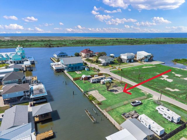 1295 N Crystal Beach Road, Crystal Beach, TX 77650