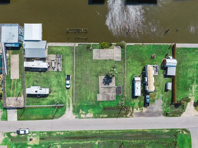 1295 N Crystal Beach Road, Crystal Beach, TX 77650